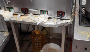 Po jídle z restaurace zdravotní potíže. Hygienici rozdali pokuty za 157 tisíc