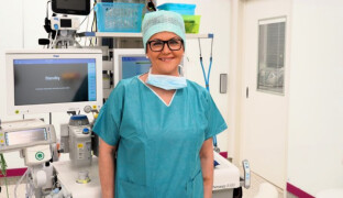 Expertka světového formátu z Hané: Její paruky léčí duši tam, kde nemoc vzala vlasy