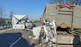 AKTUÁLNĚ: D35 ve směru z Olomouce na Mohelnici neprůjezdná. Důvodem je dopravní nehoda