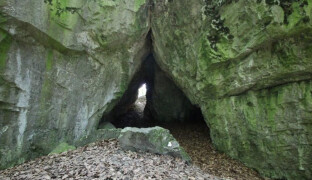 Konec zimního spánku. Oblíbená jeskyně Podkova se opět otevírá veřejnosti