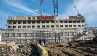 Franz Josef roste před očima. Největší pavilon v historii nemocnice jede naplno