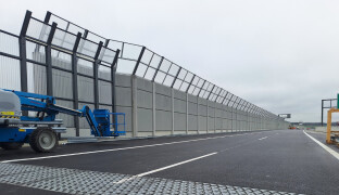 Měření hluku z mostního závěru v Dluhonicích znají své výsledky. Jaké jsou?