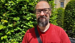 Mám rád, když se poprvé otevře brána na první představení, říká ředitel divadla Tramtarie