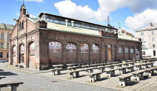 Street Art Festival přináší do Olomouce nový formát. Poster art oživí chátrající Tržnici