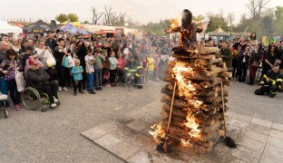 Pálení čarodějnic 2026: Kde všude se budou letos slétávat?