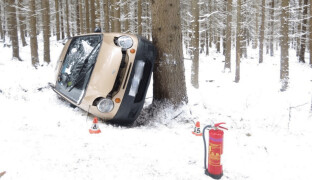 Přebíhal dálnici, druhého srazil vlak. Policie sčítá nehody