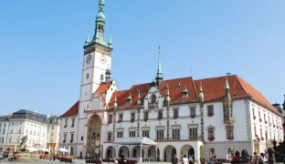 Za reklamní poutač dotaci. Olomouc chce omezit vizuální smog