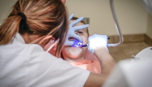 ANKETA: Preventivka nebo až pohotovost? Olomoučané mluví o svých zubařích