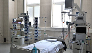 Jedno úmrtí na chřipku a další závažné případy. Nemocnost v kraji roste