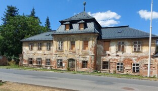 Zapomenuté stavby: Nejstarší manufaktura na manšestr mimo Británii je v Šumperku. Co ji čeká?