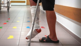 Dětské nehody na začátku školního roku rostou, dominují úrazy horních končetin