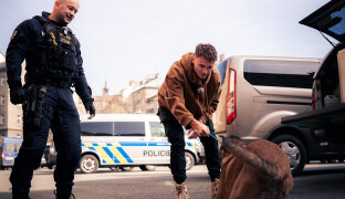 Youtuber mezi policisty. Den s hlídkovou službou natočil