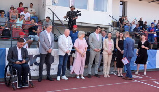 Světové rekordy a skvělé představení české reprezentace na poháru, který zahajovala i Eva Pavlová