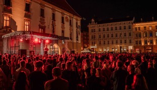 V srpnu zavládne na Horním náměstí Večerní pohoda