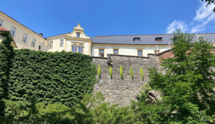 V noci zazáří. Koho zachrání čluny z Bezručových sadů?