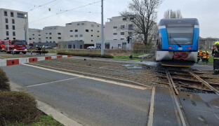 Tramvaje 3 a 5 nepojedou, chystá se oprava křížení. Po celý srpen