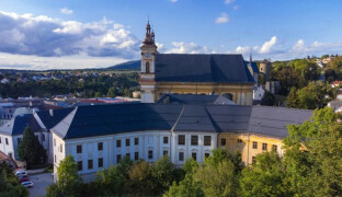 Z Říma na Moravu přinesl nový malířský rukopis. Sadlerovy fresky uvidí veřejnost po desítkách let