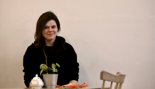 Nejvíc mě inspiruje zahrada, zajímají mě hanácké tradice, říká oceněná sklářská designérka