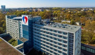 Stovky pacientů a podezřelé operace. Ministerstvo zdravotnictví podalo trestní oznámení