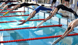 Silné výkony i týmová soudržnost. Mistrovství ČR v plavání s ploutvemi zná své vítěze