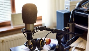 Nové hudební úlovky každý týden: Radio Metropole představuje podcast Majda loví ryby