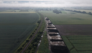 Pod budoucí tratí leželo tisíc příběhů. Archeologové našli u Kojetína unikátní nálezy
