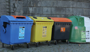 Kolik město utratí za jednu osobu? Náklady na odpady rostou, třídění je snižuje