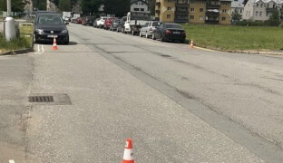 Vzali to do svých rukou. Policie zadržela trojici mužů hrající si na cestáře