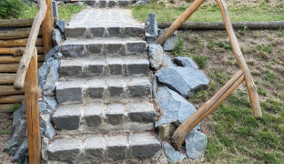 Už nás to demotivuje. Na Poděbradech někdo poškodil vybavení