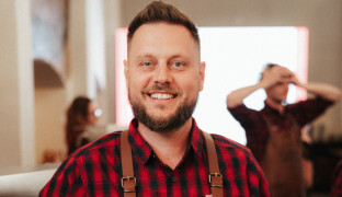 Šternberk má mistra výčepního. Michal Moťka vyhrál celostátní soutěž národního pivovaru Budvar