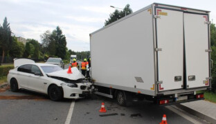 Pozor na mikrospánek. Chvíle nepozornosti způsobila dvě nehody