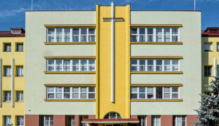 Biskupské oslavy vynesly 770 tisíc. Peníze pomohou domovu pro seniory