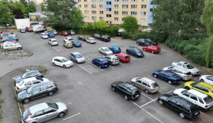 Města upozorňují na problémy s parkovací aplikací. Varují před podvodem