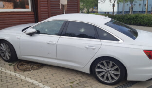 Auto není trezor. Nenechávejte cennosti ve vozidlech, radí policie