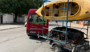 Elektrokolo ožilo po vytažení z vody. Dobrovolníci čistili říční koryto v Olomouci