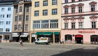 Vizuální smog má z centra ustoupit. Olomouc přispěje na změnu provozoven