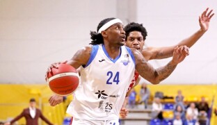Rozehrávač Autrey bude pokračovat v BK Olomoucko