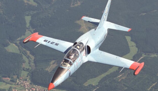 Letouny L-39C Albatros dnes z Pardubic poletí naposledy nad Moravou