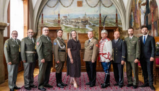FOTO: Vojáci s nástroji zaplnili Olomouc. Festival završilo dvouhodinové defilé