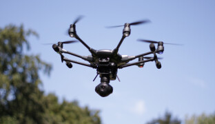 Drony, roboti i autonomní stroje. Armáda je testuje přímo v Lipníku
