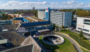 Do FN Olomouc jinudy. Důležitý příjezd k onkologii uzavřeli až do roku 2028
