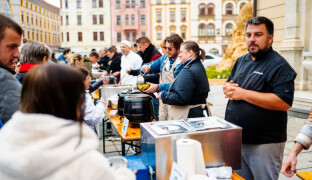 710 misek a deset polévek. Oblíbená benefice se vrací do centra Olomouce
