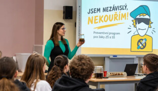 Cigarety už nejsou jediný problém. Školy plní preventivní program o nikotinu