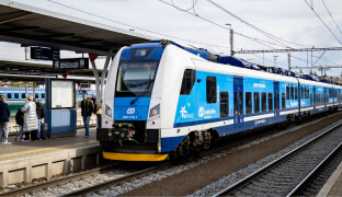 Čtvrtá smrt za pouhé tři dny. Další tragédie zastavila vlaky na Olomoucku