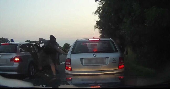 Policisté zadrželi dealerku pervitinu v podmínce i její spolujezdkyni, foto: Policie ČR