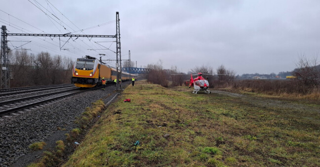 AKTUÁLNĚ: Na Přerovsku srazil RegioJet člověka. Letěl pro něj vrtulník