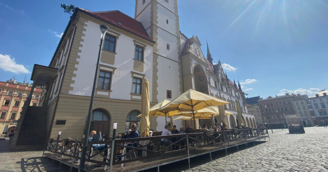 Oblíbená restaurace pod radnicí končí. I s galerií