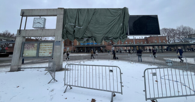 Po půl roce ji opraví. Infotabule na hlavním nádraží vyjde na 430 tisíc