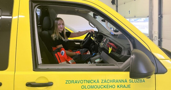 První řidička sanitky ZZS Pavlína Holčíková, zdroj: Report