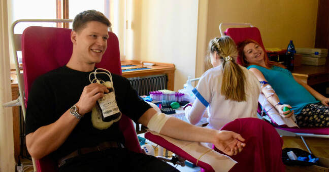 Na akci Pomáhej srdcem se zastavil také šermíř Jakub Jurka, zdroj: Olomoucký Report